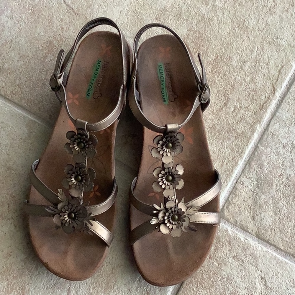 AEROSOLES Brown Sandals with Floral Accents